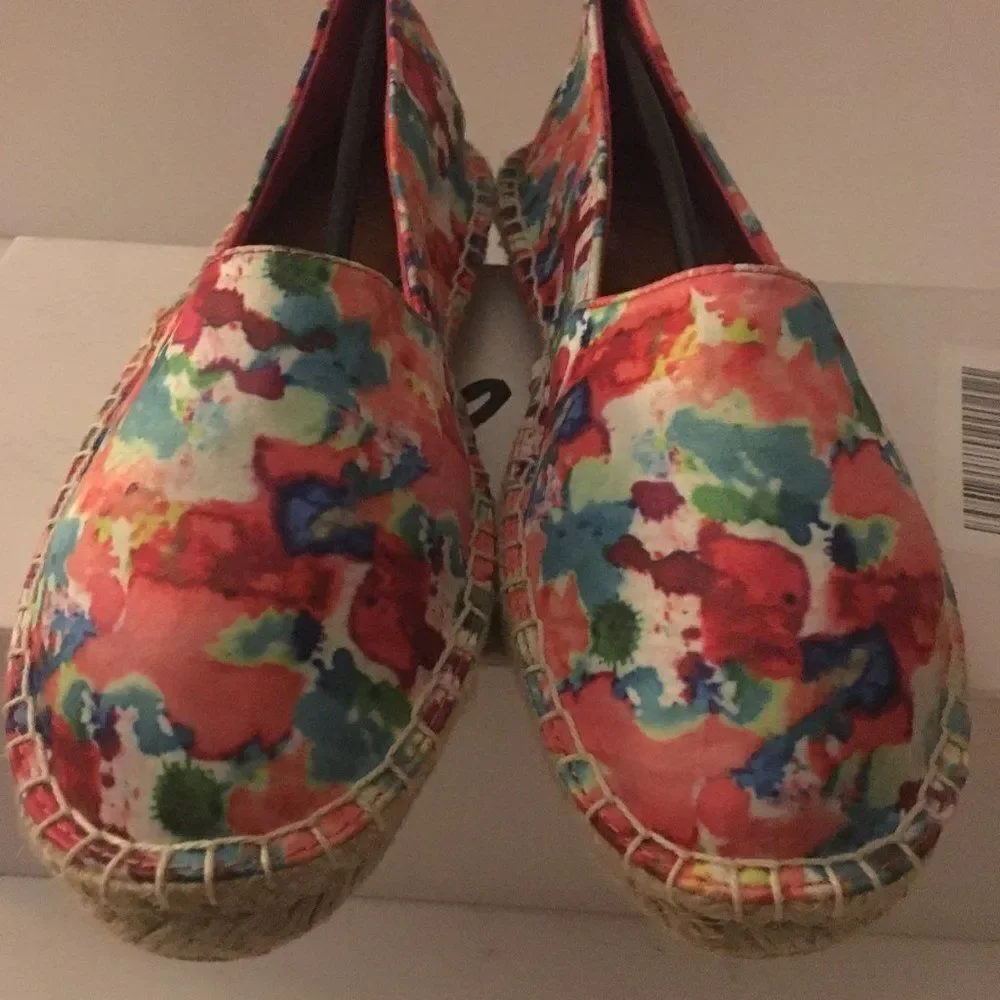 New! Cute Wild Pair Floral Slip on Espadrilles 6